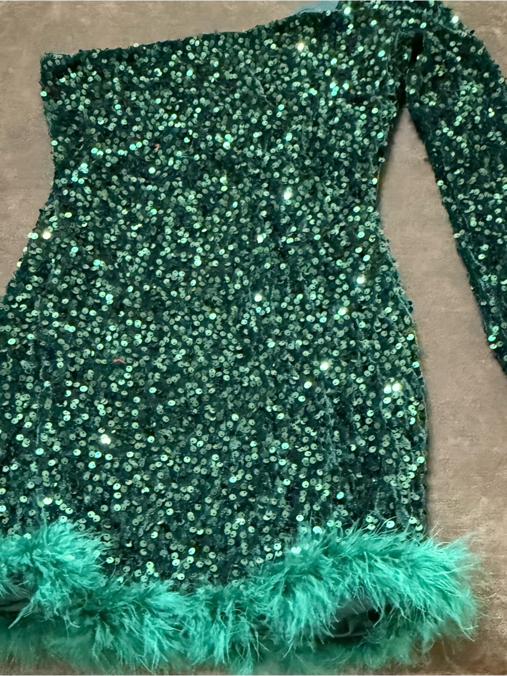 Women’s Green Sequin One-Shoulder Dress with Feather Trim